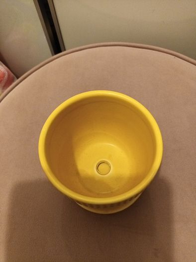 Yellow ribbed plant pot