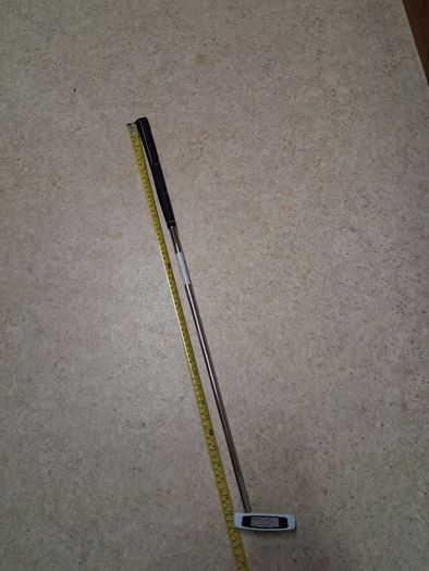 Golf clubs. Junior Set Of Left Handed MacGregor Golf Clubs For 9 To 12 Year Old. Collect In Dublin Or Receive Via Post.