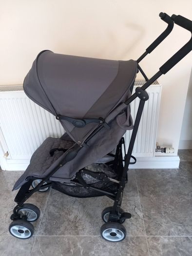 Cygnet baby's buggie with rain cover