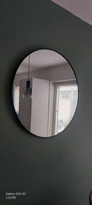 large round mirror