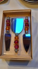 Brand new set of 3 cheese knives