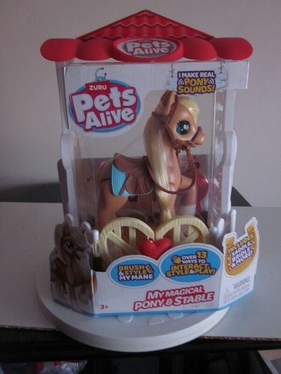 Zuru Pets Alive My Magical Pony/Stable New