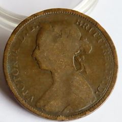 Queen victoria 1884 Halfpenny Bronze