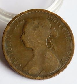 Queen victoria 1884 Halfpenny Bronze