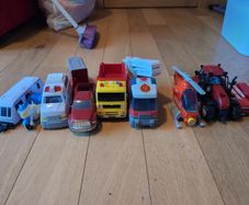 Trucks/ Cars