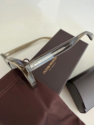 oliver peoples