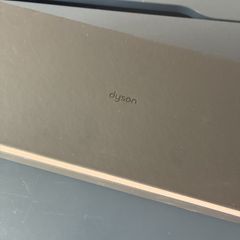 Dyson Airstrait