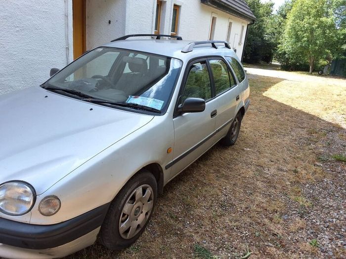 Toyota Corolla Estate 1998