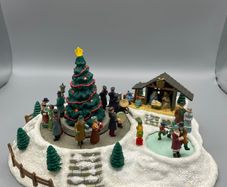 Enesco PineHollow Village Square Christmas Tree Music Box