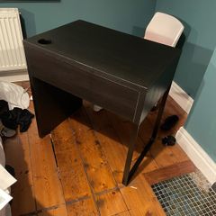 bedroom desk