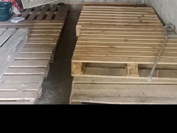 8 pallets