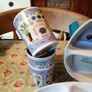 melamine/ picnic wear, 4 serving dishes with 7 tumblers. Image 4