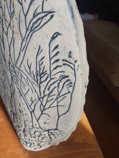 Pottery vase.