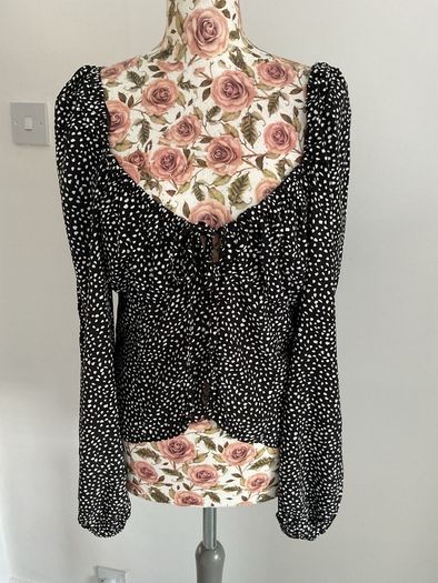 Bnwt Bershka black polka dot top large