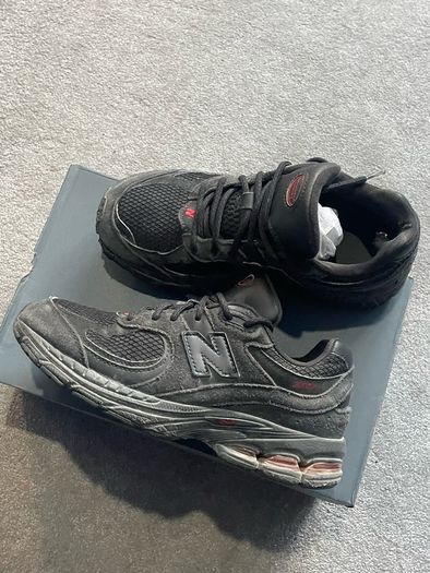 New balances 2002r