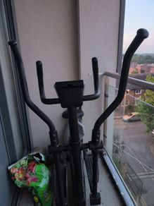 Cross Trainer