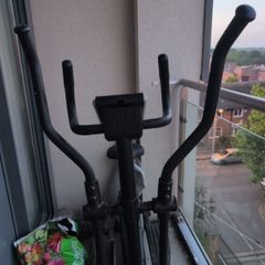 Cross Trainer