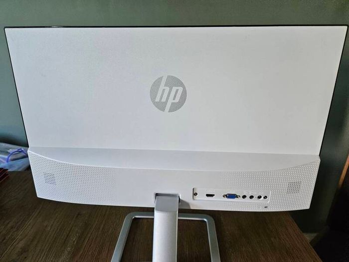 HP 24ea monitor