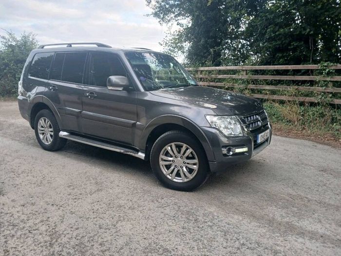 Mitsuibhi pajero