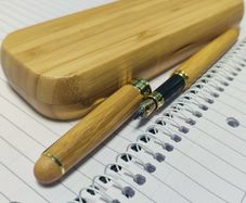 Personalized bamboo fountain pen
