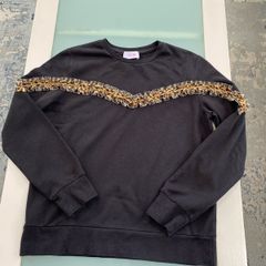 black savida sweatshirt