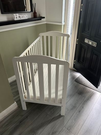 Baby cot for free