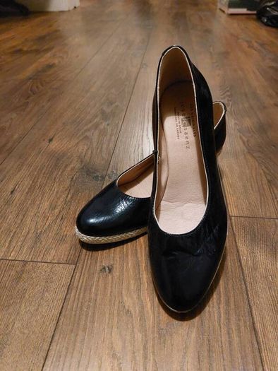 Jose Saenz - navy shoes- uk7