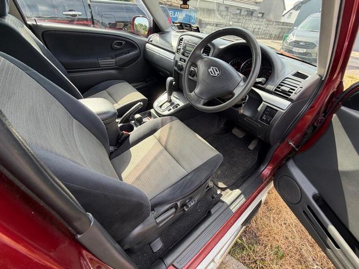 2004 Suzuki Grand Vitara