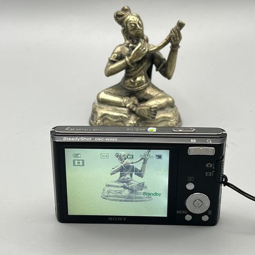 Sony Cyber-shot DSC-W320 14.1MP Digital Camera Black - Full Kit