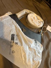 Brand New GUESS Noel Top Zip Shoulder Bag  Black RRP  With Tags