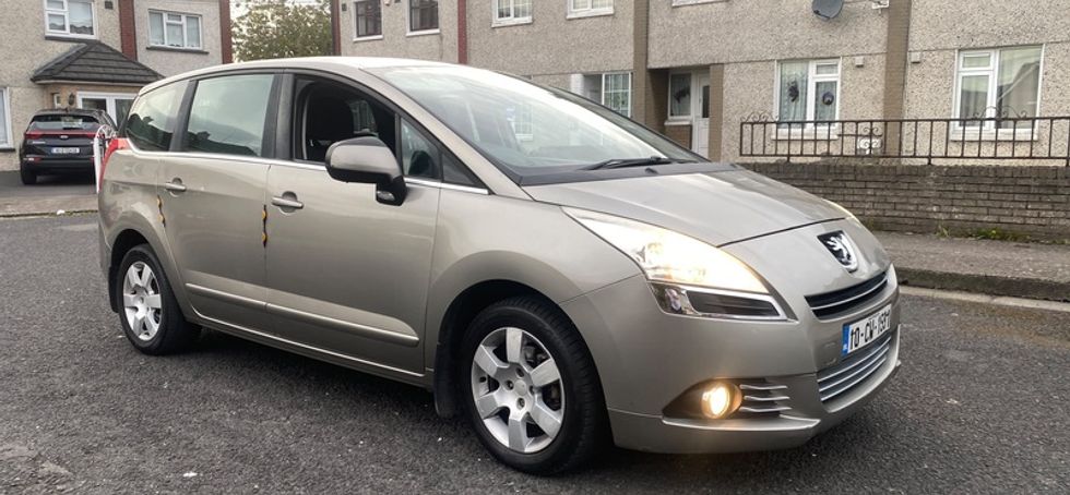 2010 Peugeot 5008