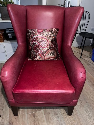 Hotel lobby Matching Leather Armchairs