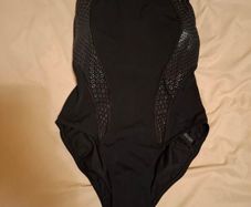 Speedo swimsuit size 12/34 : medium