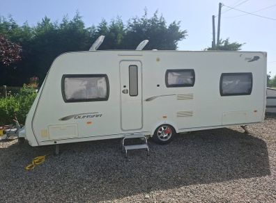 6 Berth caravan Lunar Quaser 556