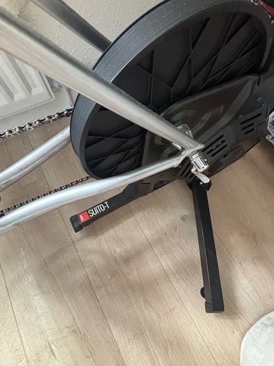 Cannondale CAAD Optimo 4 with Suito-T Trainer