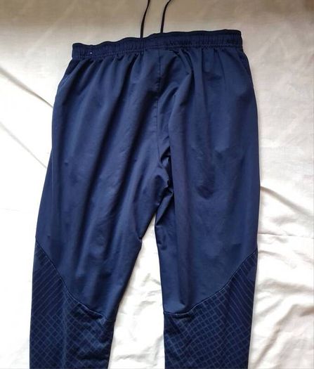 Nike psg slim fit bottoms Size medium size medium navy in excellent condition