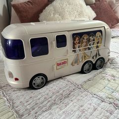 bratz bus