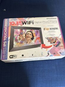 Digital photo frame