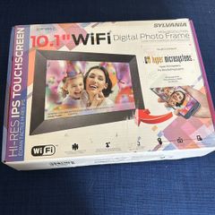 Digital photo frame