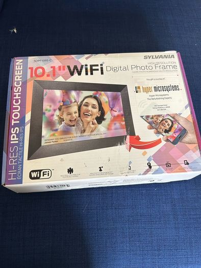 Digital photo frame