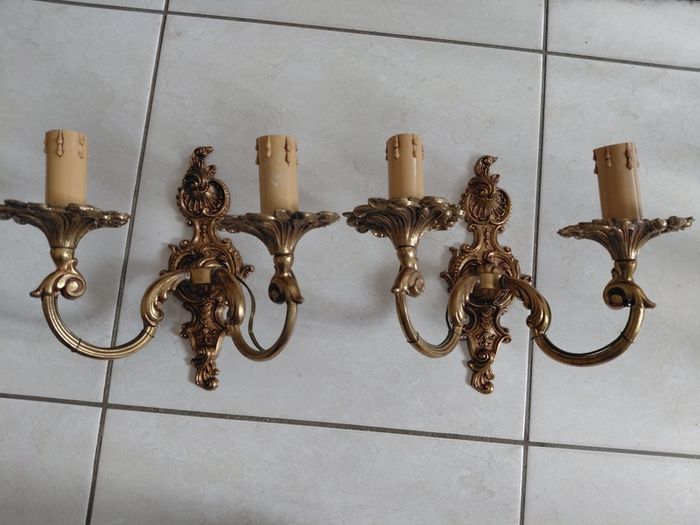 French vintage set of wall lights