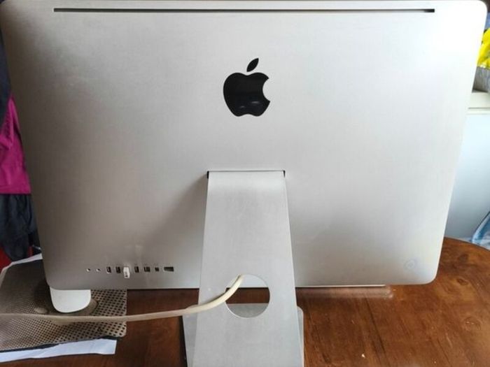 apple iMac 21.5 inch