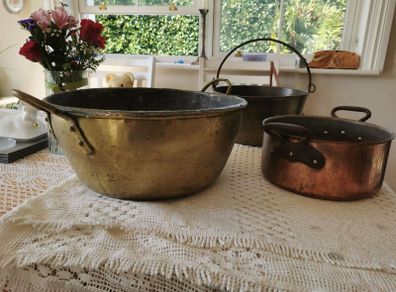 Very old antique pots 2 Brass / 1 copper