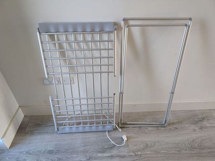 Electric drying rack