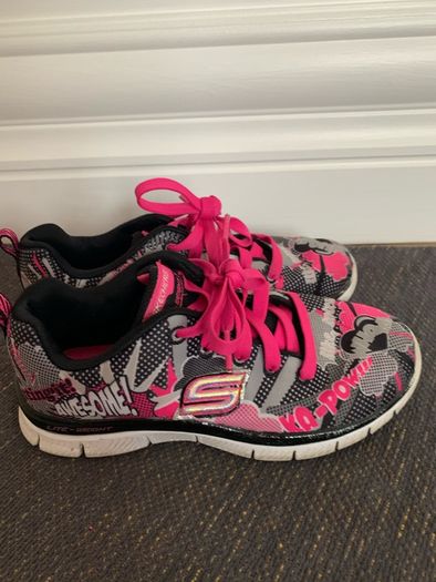 Girls Sketchers