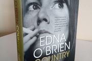 Country Girl: A Memoir by Edna O'Brien (RB237)
