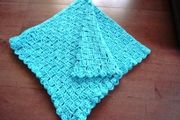 Crochet baby blanket. Aqua blue/green