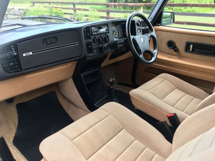 SAAB 900i 5 speed 1988 For Sale