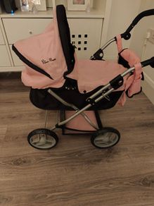 Silver Cross dolls pram