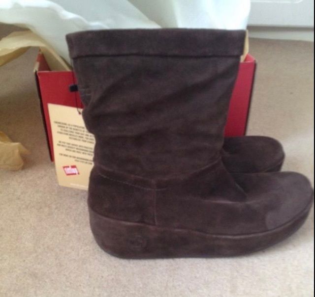 BNWT Fitflop Brown Suede Boots